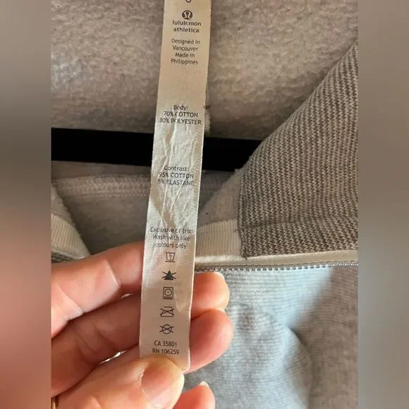 Lululemon Athletica Scuba Gray Zippered Fitted Hoodie 6 Sweatshirts & Hoodies